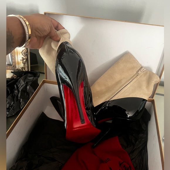 Christian Louboutin
Suede Colorblock Pattern Boots - Picture 10 of 13